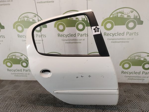 Puerta Trasera Derecha Peugeot 207 (04849021)