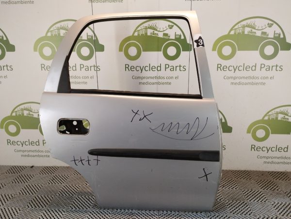 Puerta Trasera Derecha Chevrolet Corsa (05132800)
