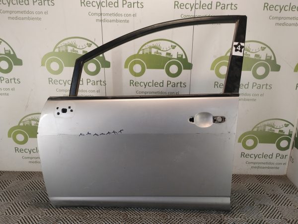 Puerta Delantera Izquierda Nissan Tiida (05075814)