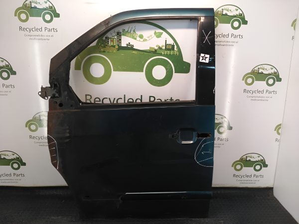 Puerta Delantera Izquierda Mercedes Benz V230 (04265960)