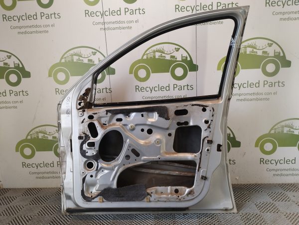Puerta Delantera Derecha Ford Focus 1 (05257684)