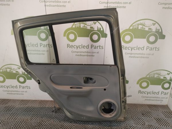 Puerta Trasera Izquierda Renault Clio 2 (06352435)