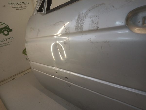 Puerta Delantera Izquierda Ford Escort (04046520)