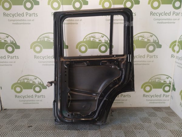 Puerta Trasera Derecha Jeep Cherokee (03947588)