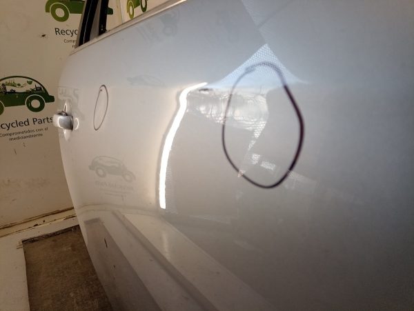 Puerta Trasera Derecha Vw Vento Variant Ln (04435382)