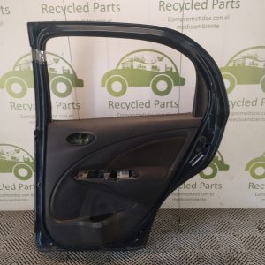 Puerta Trasera Derecha Toyota Etios 5p (06206142)