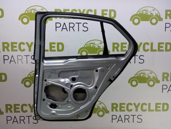 Puerta Trasera Derecha Vw Vento Lv (04340061) Lp