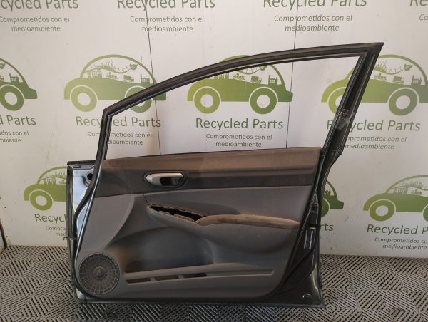 Puerta Delantera Derecha Honda Civic 8va (06057564)