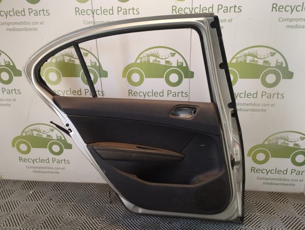 Puerta Trasera Izquierda Peugeot 408 (05819601)