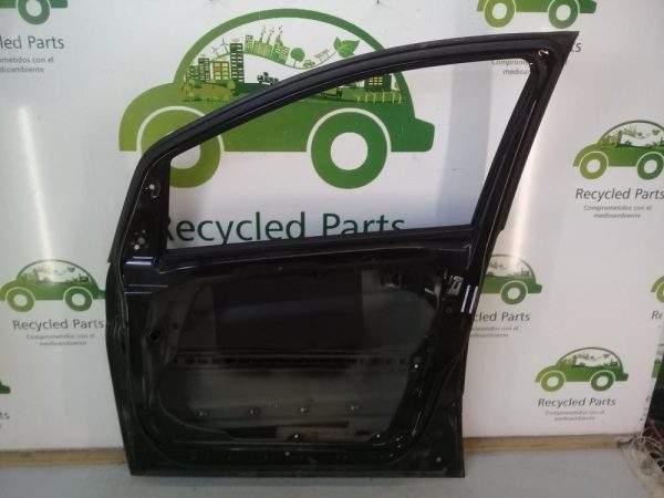Puerta Delantera Derecha Mercedes Benz B180 (03194272)