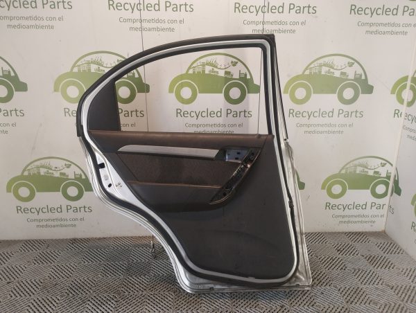 Puerta Trasera Izquierda Chevrolet Aveo (06328654)