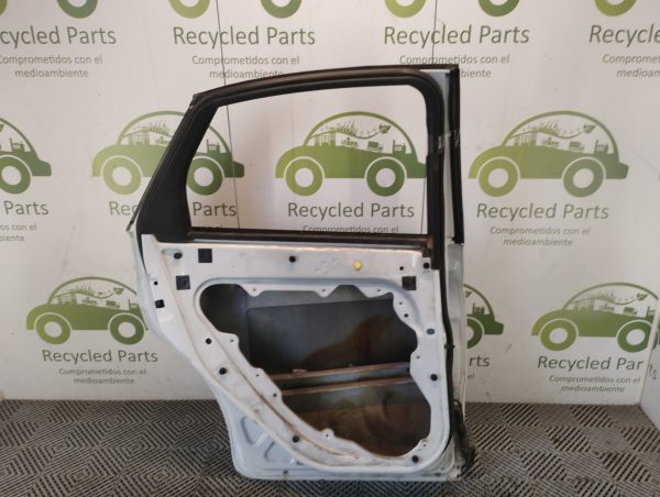Puerta Trasera Izquierda Ford Focus 2 (05906148)