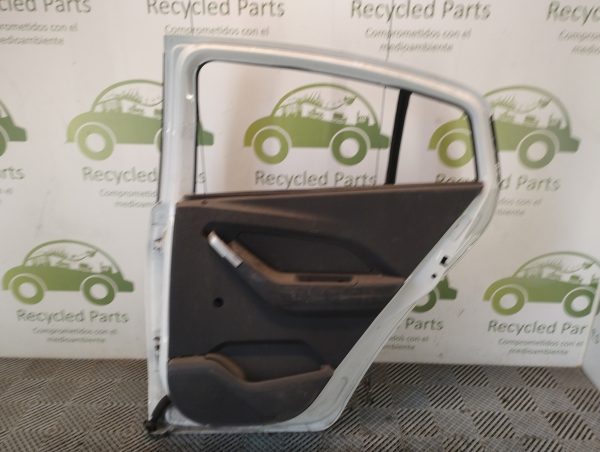 Puerta Trasera Derecha Chevrolet Agile (04891444)