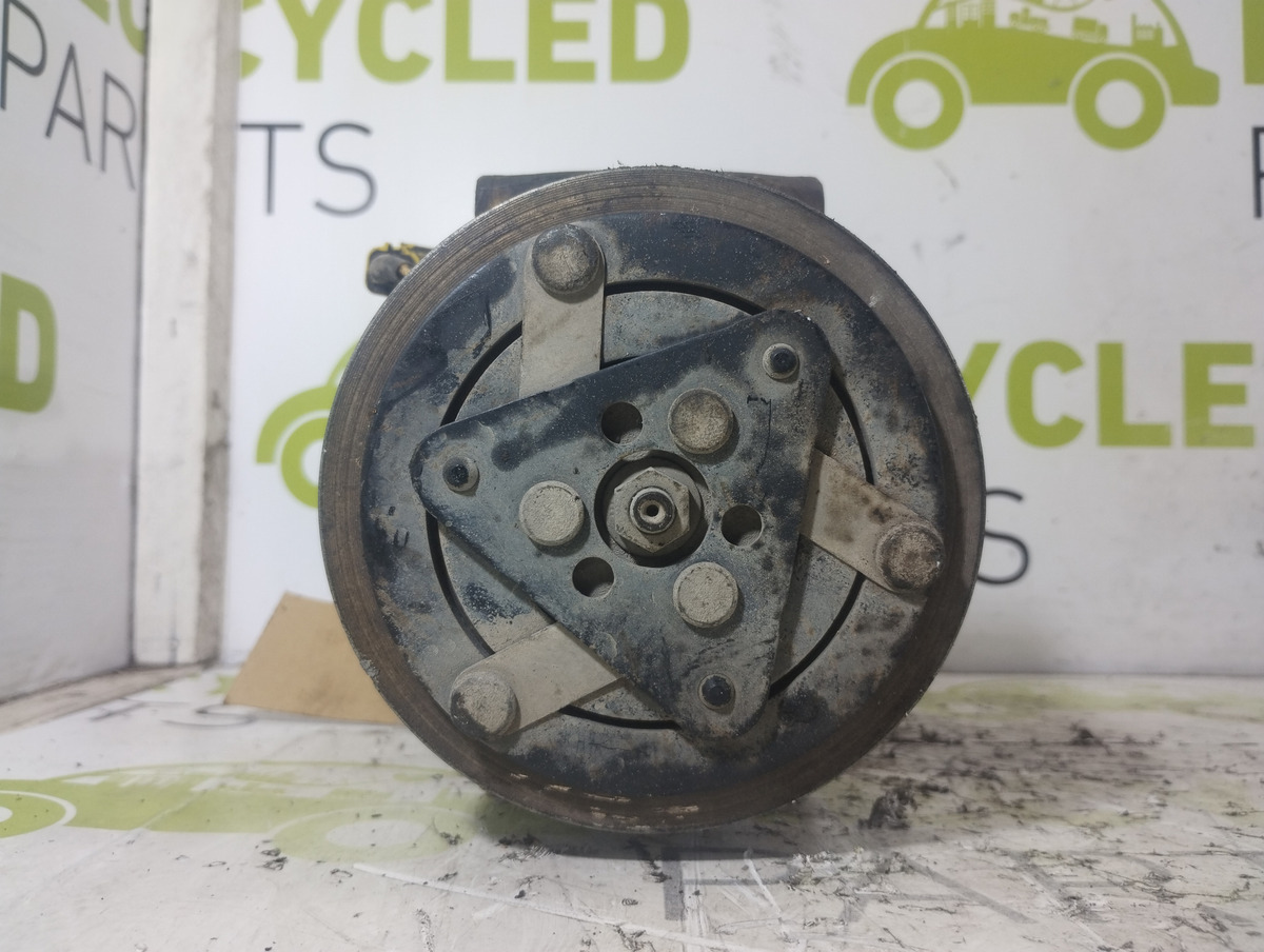 Compresor De A/a Peugeot 206 1.4 (05996309)