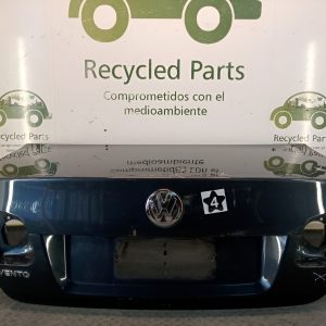 Tapa De Baul Vw Vento Lv (04524623)