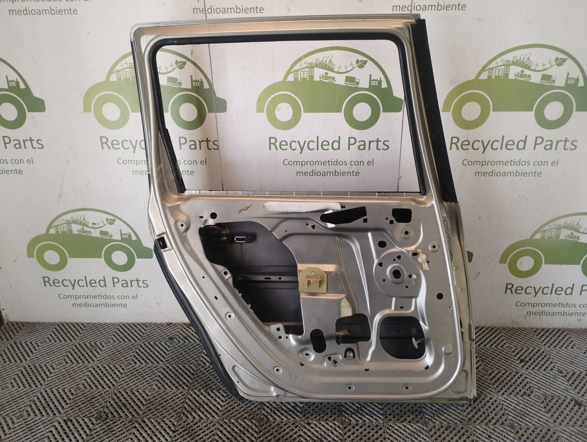 Puerta Trasera Izquierda Peugeot 307 Sw (05995068)