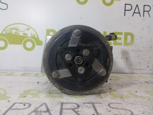 Compresor De A/a Peugeot 2008 1.6 Thp (05607431)