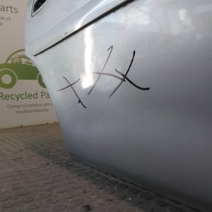 Puerta Trasera Derecha Chevrolet Corsa (04617023)