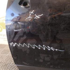 Puerta Delantera Izquierda Chevrolet Tracker (05632168)
