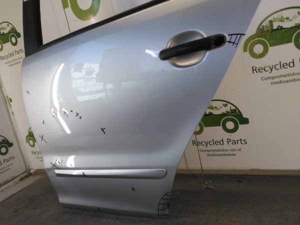 Puerta Trasera Izquierda Vw Suran Lv (04516342)