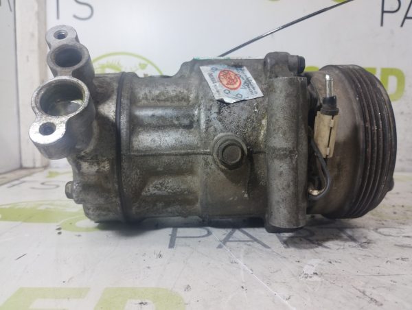 Compresor De A/a Renault Clio 1.2 (05948489)