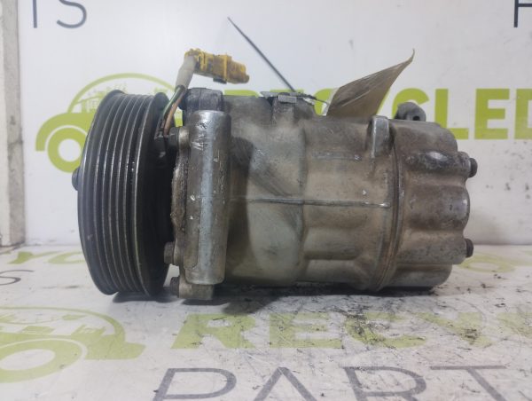Compresor De A/a Peugeot 206 1.4 (02799369)