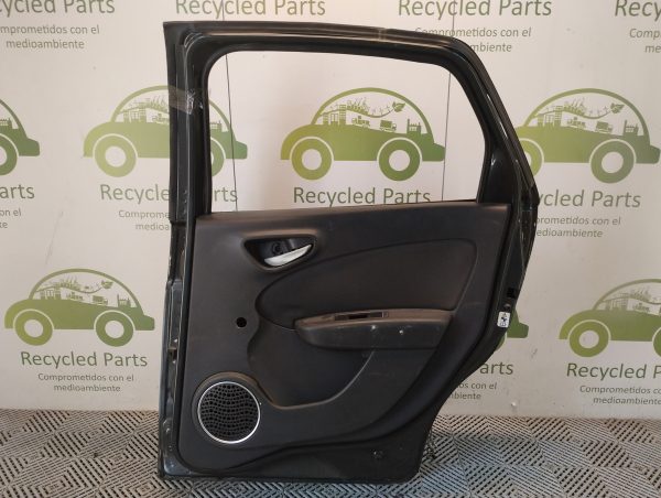 Puerta Trasera Derecha Fiat Grand Siena (04813247)