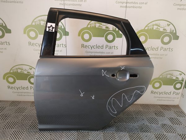 Puerta Trasera Izquierda Ford Focus F3 (05932938)