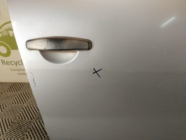 Puerta Delantera Derecha Renault Sandero Lv (04466319)