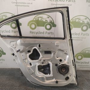 Puerta Trasera Izquierda Renault Fluence (06280456)