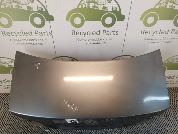 Tapa De Baul Vw Vento Lv (04507723)