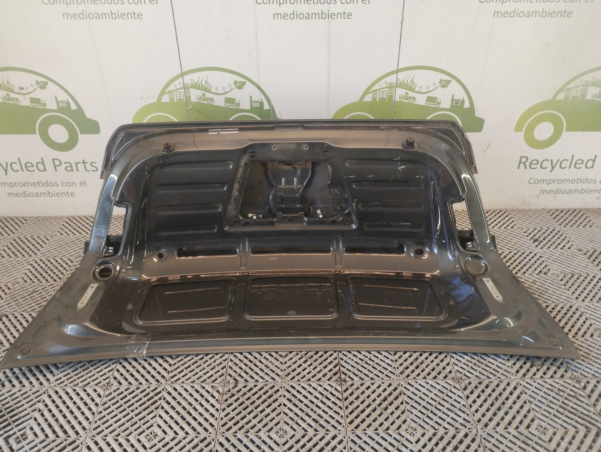 Tapa De Baul Vw Voyage Ln (06983869)