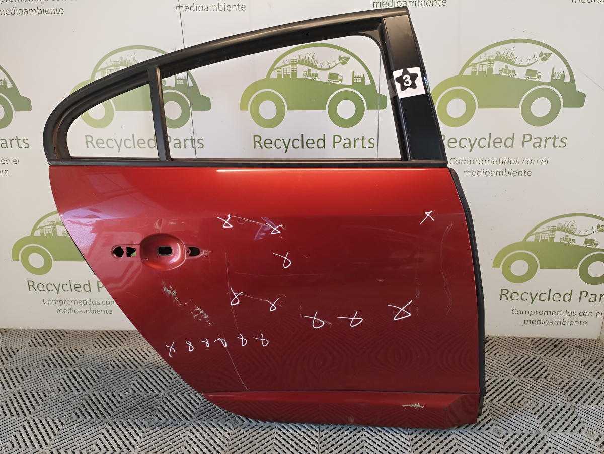 Puerta Trasera Derecha Renault Fluence (05235462)