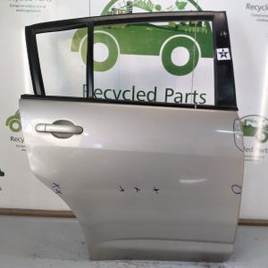 Puerta Trasera Derecha Nissan Tiida 5p (02929792)