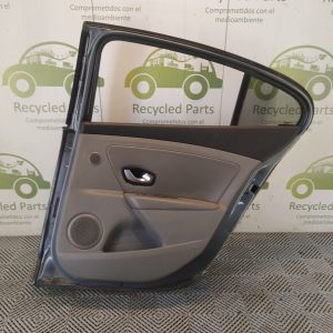 Puerta Trasera Derecha Renault Fluence (05569787)
