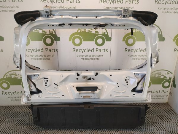 Porton Trasero Peugeot 3008 (05590537)
