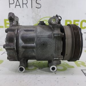 Compresor De A/a Renault Clio 1.2 (05581446)