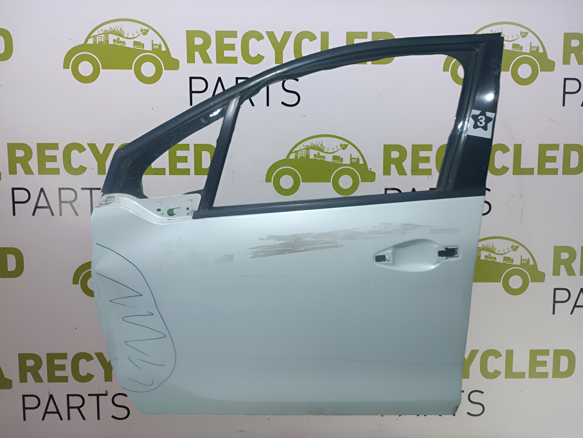 Puerta Delantera Izquierda Peugeot 208 (05526784) Lp*