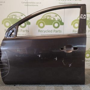 Puerta Delantera Izquierda Nissan Versa (05275347)