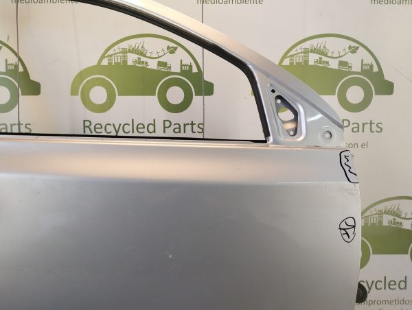Puerta Delantera Derecha Toyota Etios (04265512)