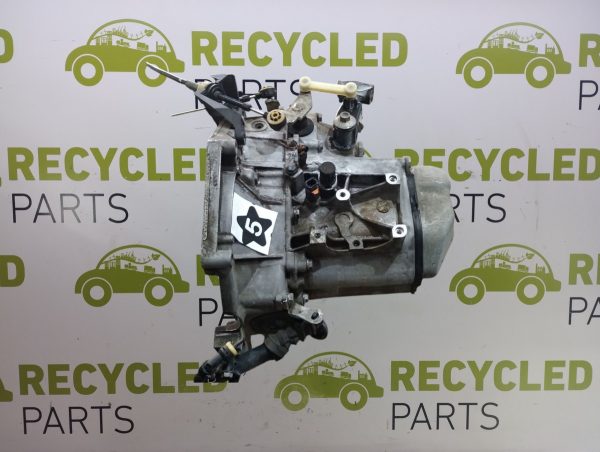 Caja De Velocidades Peugeot 208 1.5 8v (03741235) Lp
