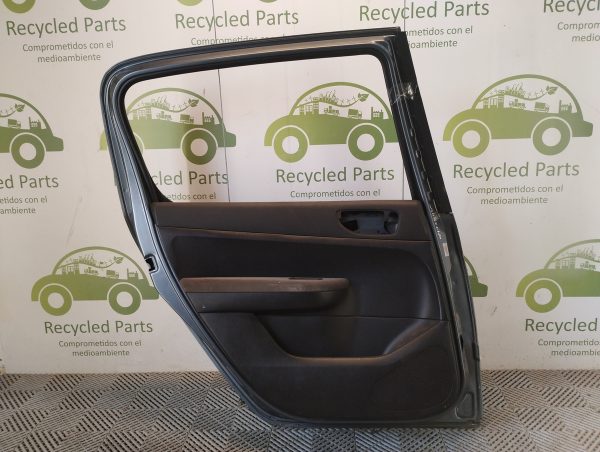 Puerta Trasera Izquierda Peugeot 307 (04935450)