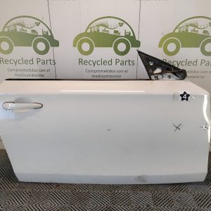 Puerta Delantera Derecha Bmw 135 (06087211)