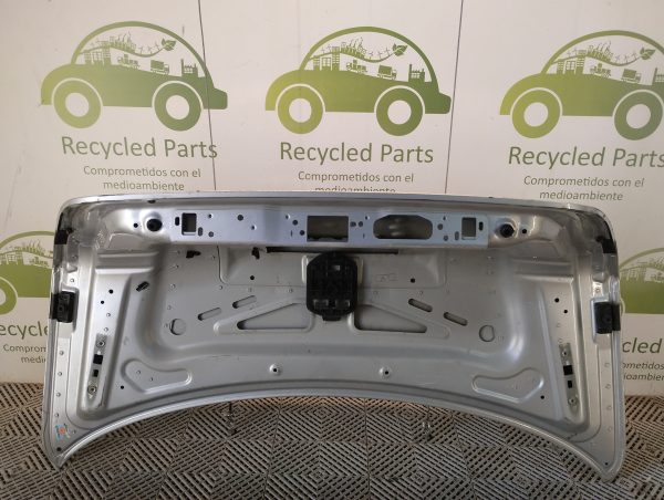 Tapa De Baul Mercedes Benz E350 (01143337)