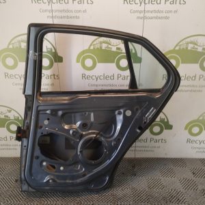 Puerta Trasera Derecha Vw Vento Lv (06120236)