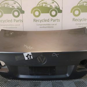 Tapa De Baul Vw Vento Lv (04507723)