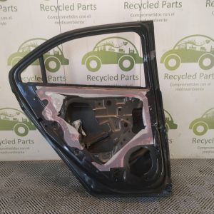 Puerta Trasera Izquierda Chevrolet Onix (05525520)