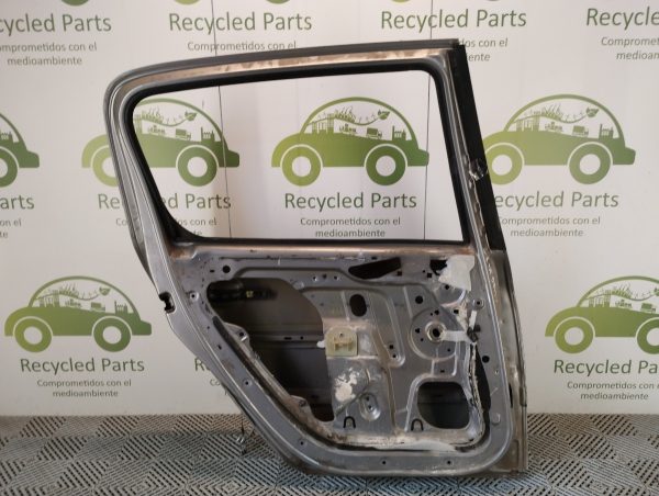 Puerta Trasera Izquierda Peugeot 307 (04663439)