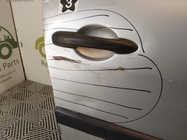 Puerta Delantera Derecha Renault Megane 2 (04814047)