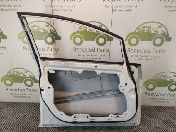 Puerta Delantera Izquierda Ford Fiesta Kd (05560239)